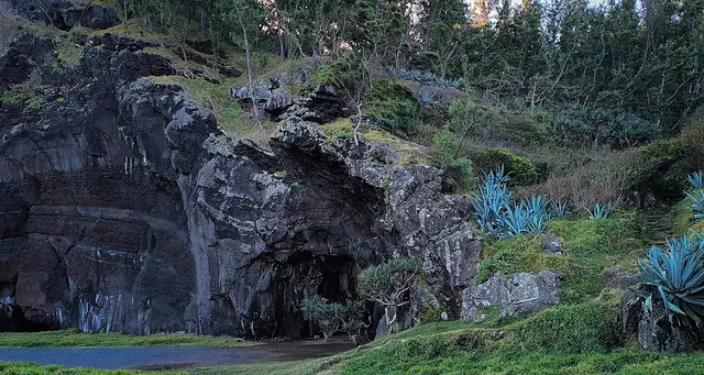 La caverne des Hirondelles à Saint-Joseph