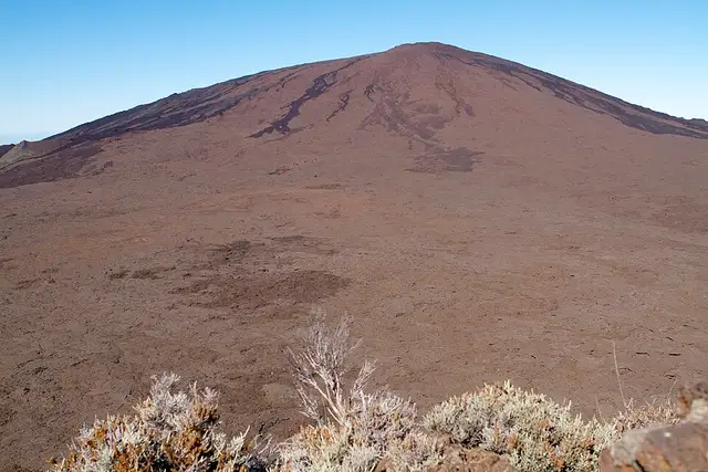 Piton de la Fournaise (High Resolution)