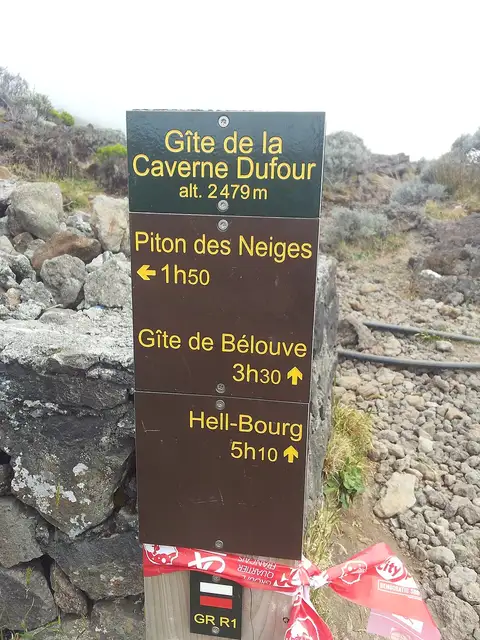 Sentier Piton des Neiges